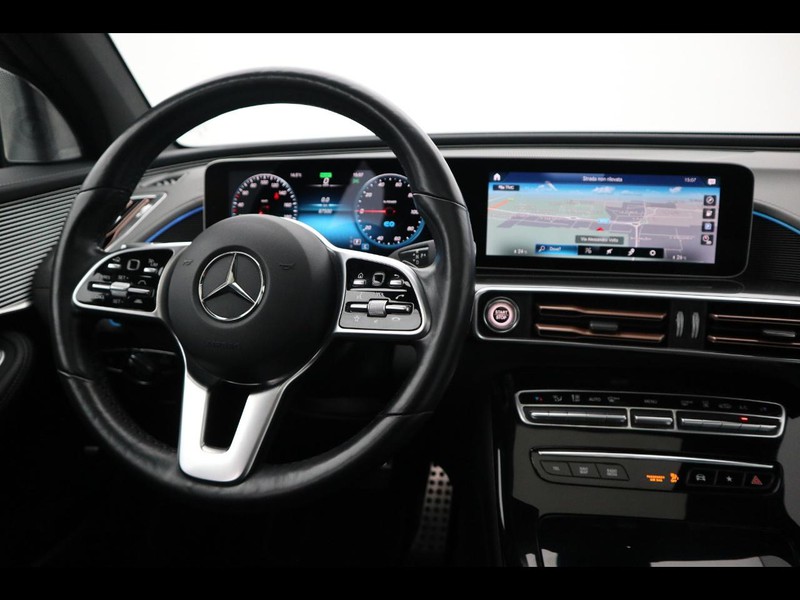 13 - Mercedes EQC 400 premium 4matic