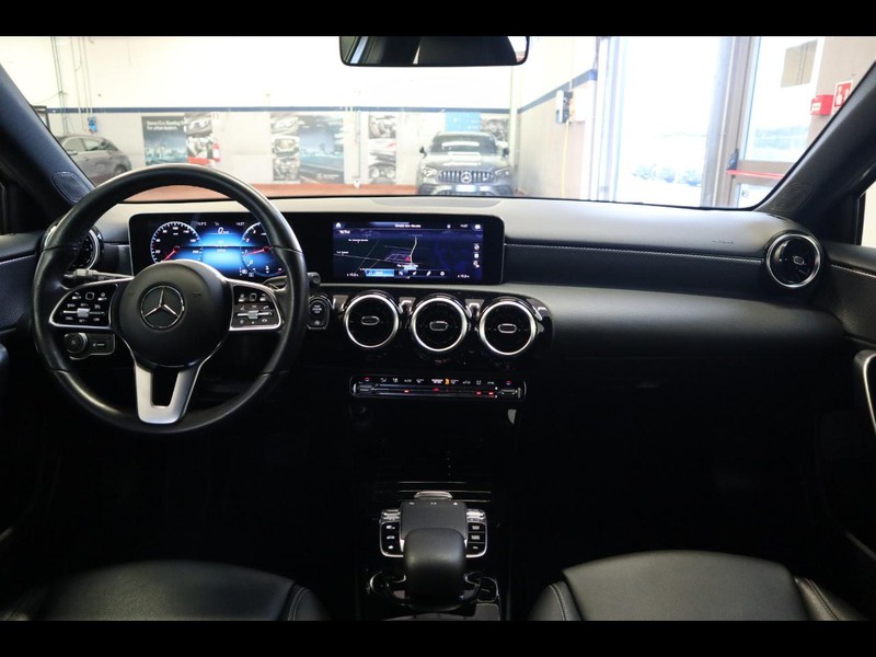 13 - Mercedes Classe A 180 sport 7g-dct