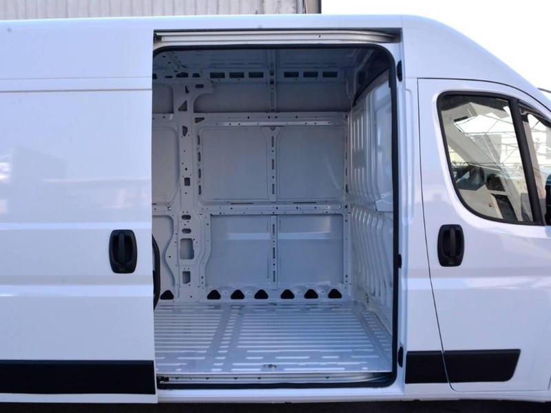 13 - Fiat Professional Ducato Series 9 Furgone Lastrato 33q Lh2 140cv 2.2 Multijet 3 E6d-Final