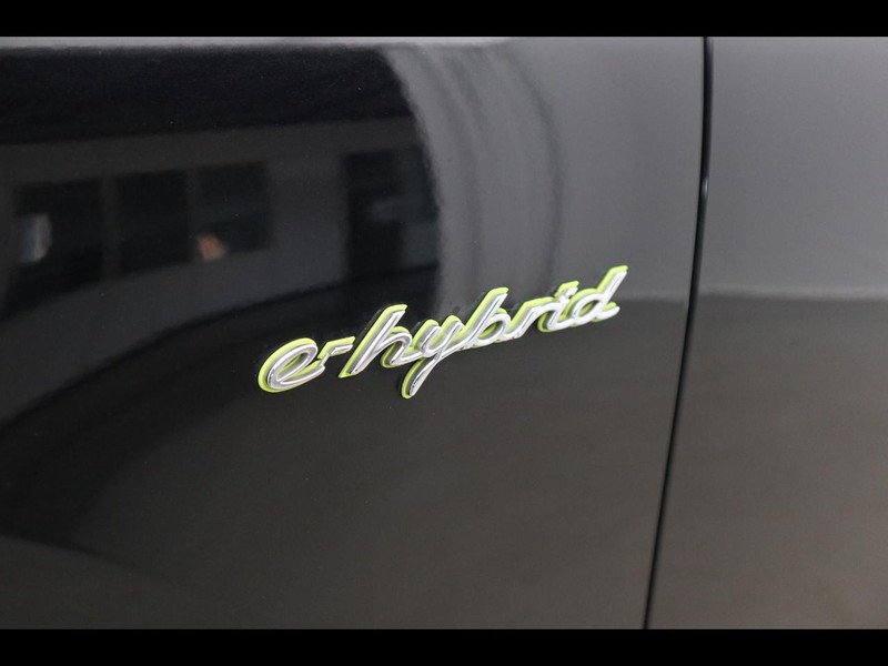 19 - Porsche Cayenne 3.0 v6 e-hybrid tiptronic