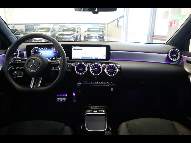 13 - Mercedes Classe A 250 e plug-in-hybrid amg line advanced plus speedshift dct amg 8g