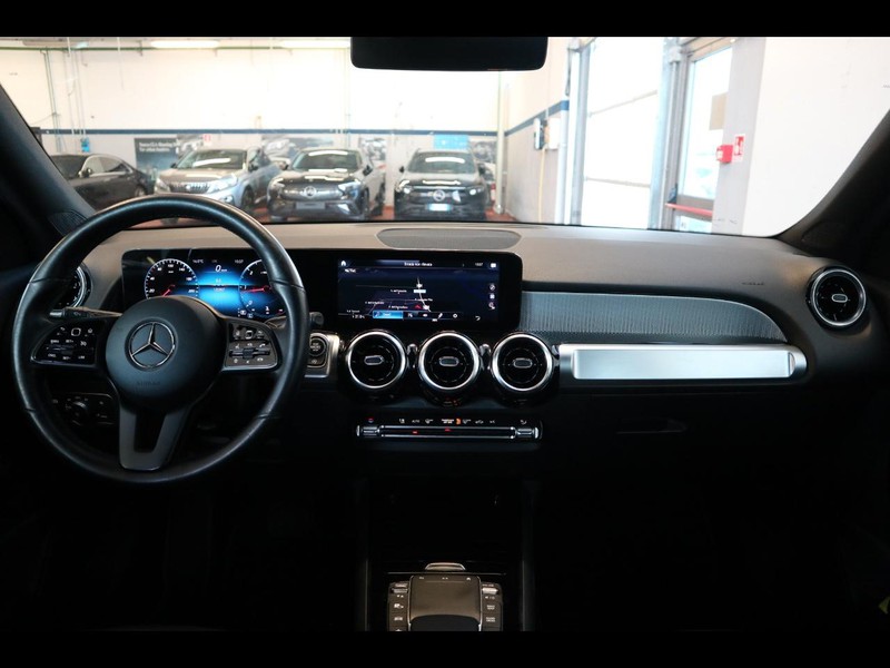 13 - Mercedes GLB 180 d sport plus 8g-dct