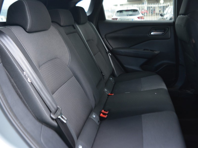 7 - Nissan Qashqai 1.3 mild hybrid 158cv n-connecta 2wd xtronic