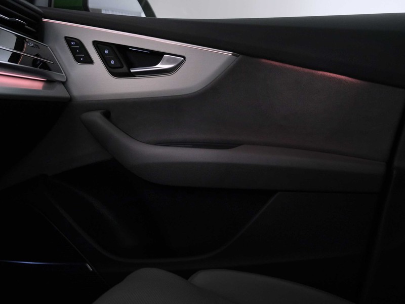 13 - Audi Q8 55 3.0 v6 tfsi e sport quattro tiptronic