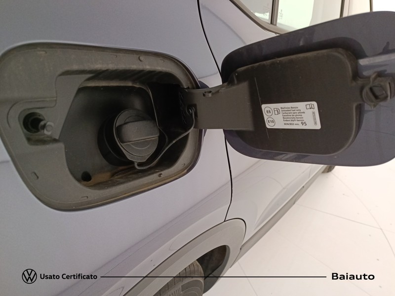 31 - Volkswagen T-Cross 1.0 tsi 95cv style