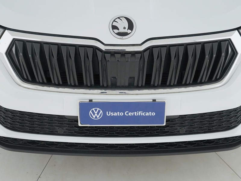 13 - Skoda Karoq 1.0 tsi act 115cv executive