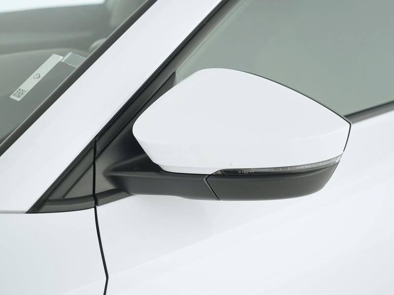 37 - Skoda Karoq 1.0 tsi act 115cv executive