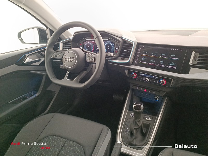 7 - Audi A1 sportback 30 1.0 tfsi 116cv s line edition s tronic