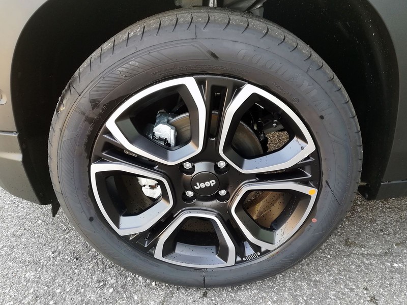 13 - Jeep Avenger 1.2 turbo 100cv summit fwd