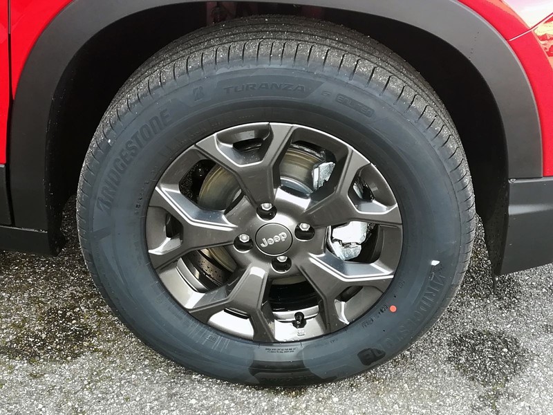 13 - Jeep Avenger 1.2 turbo 100cv longitude fwd