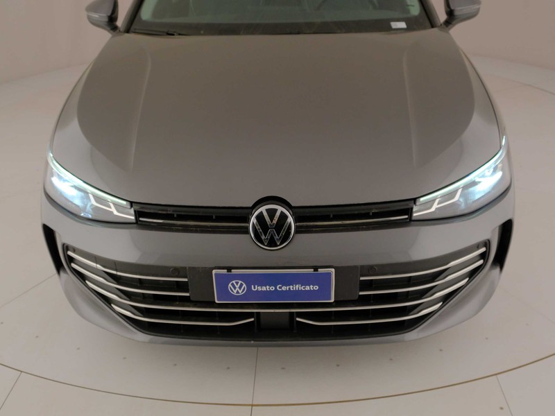13 - Volkswagen Passat 2.0 tdi scr evo 150cv business dsg