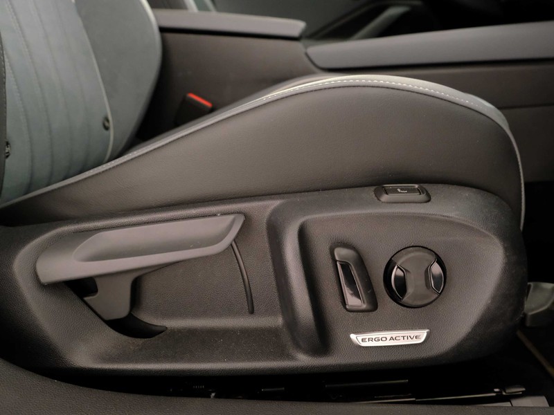 37 - Volkswagen Passat 2.0 tdi scr evo 150cv business dsg