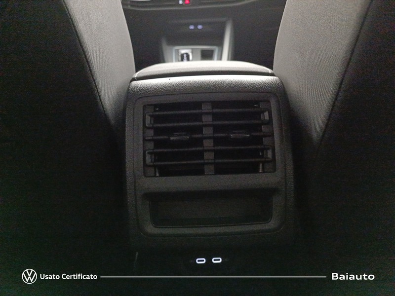 13 - Volkswagen Golf 1.5 tgi 130cv life dsg