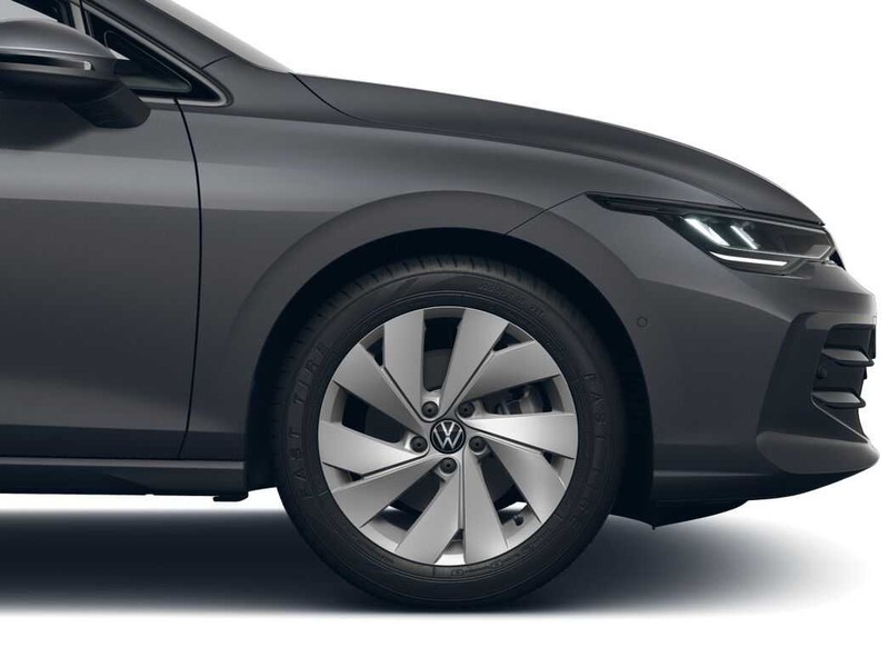 7 - Volkswagen Golf 1.5 tsi ehybrid 204cv edition plus dsg