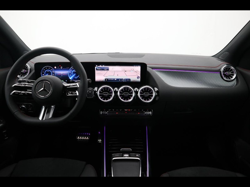 13 - Mercedes EQA 250+ amg line advanced