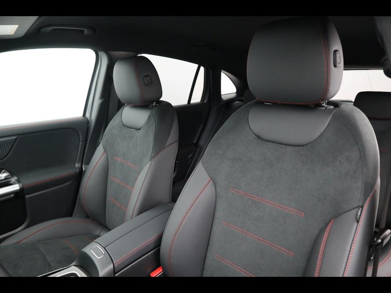 7 - Mercedes EQA 250+ amg line advanced
