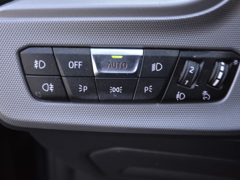 13 - BMW Serie 1 5 porte 116d scr business advantage dct
