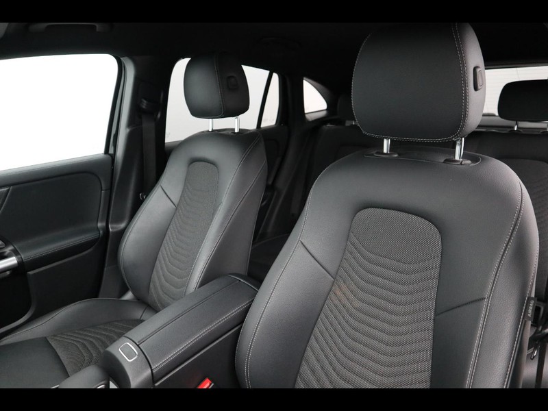 7 - Mercedes GLA 200 d sport plus 4matic 8g-dct