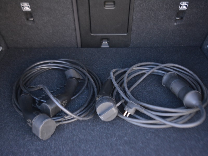 13 - Volvo XC40 1.5 t4 recharge plug-in-hybrid inscription expression geartronic my21