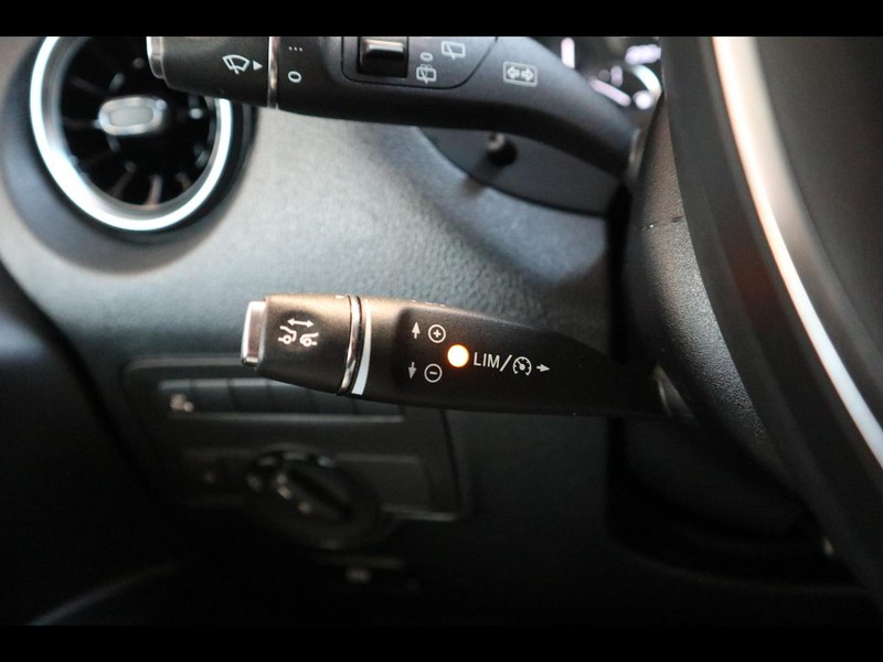 13 - Mercedes Vans Vito 114 cdi compact pro auto my20