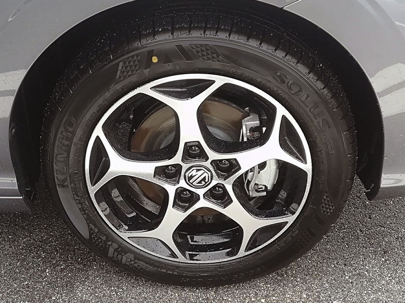 13 - Mg MG3 1.5 hybrid+ luxury
