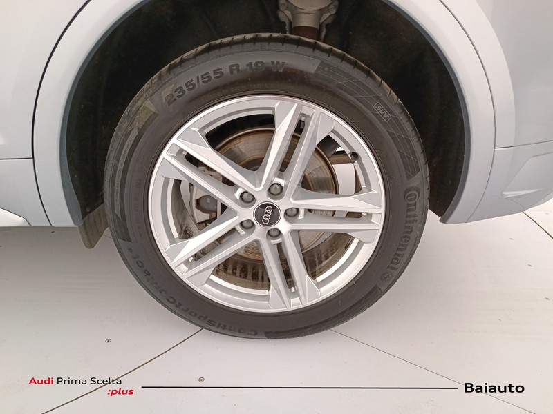 31 - Audi Q5 40 2.0 tdi mhev 12v s line quattro s tronic