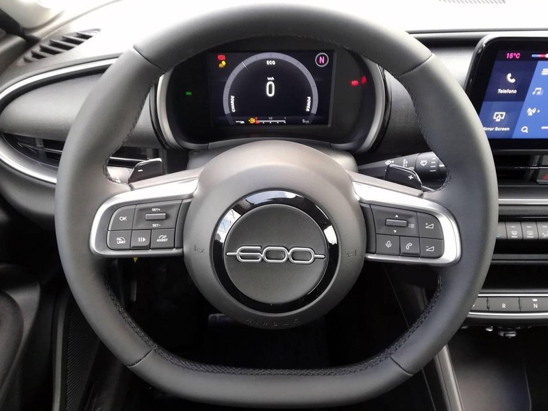 7 - Fiat 600 1.2 hybrid 110cv edct
