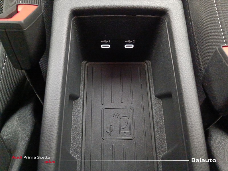 13 - Audi Q2 35 2.0 tdi s line edition s tronic