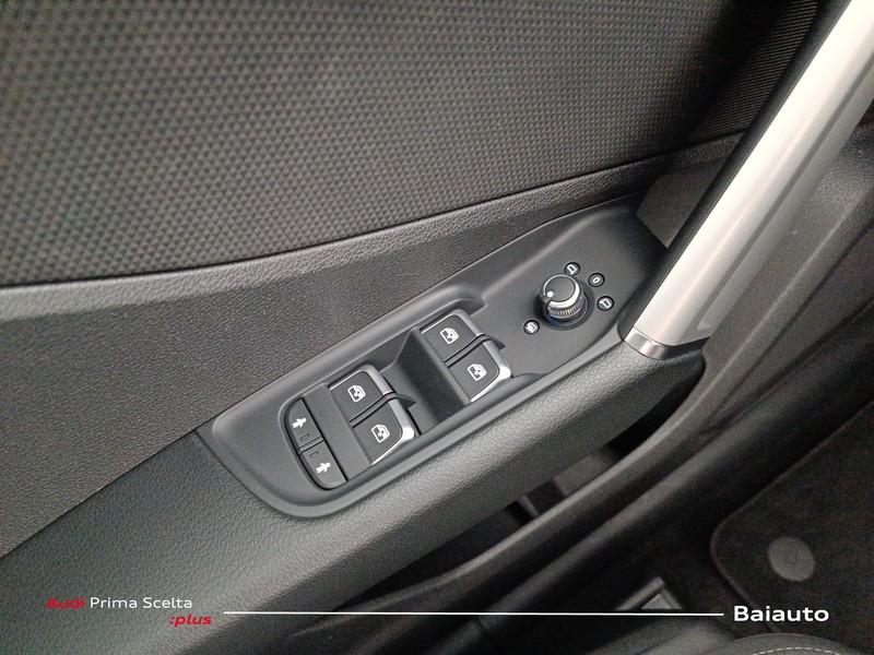 19 - Audi Q2 35 2.0 tdi s line edition s tronic