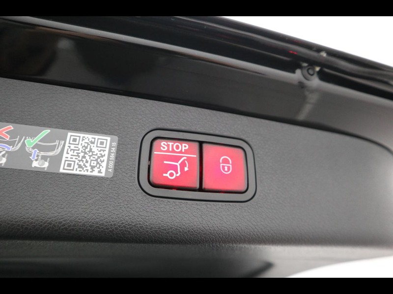 19 - Mercedes Classe E station wagon all-terrain 220 d premium 4matic 9g-tronic