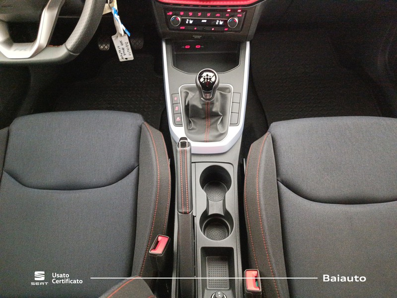 13 - Seat Arona 1.0 ecotsi 95cv fr