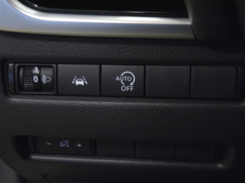 19 - Nissan Qashqai 1.3 mild hybrid 140cv n-connecta 2wd