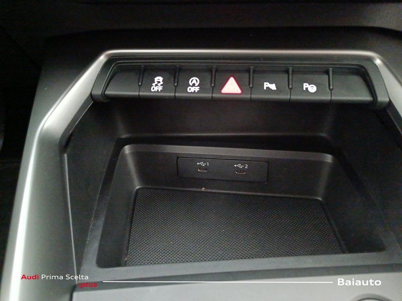 13 - Audi A3 sportback 30 1.0 tfsi business