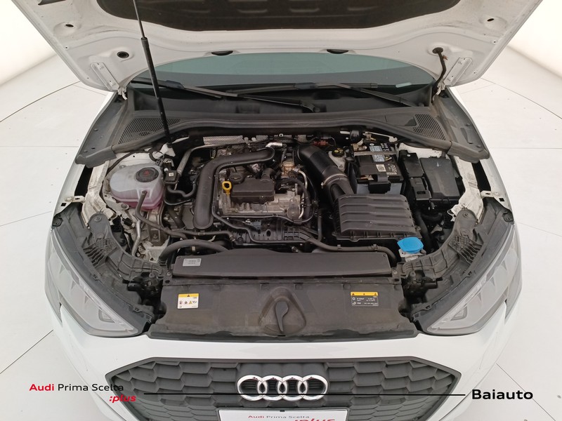31 - Audi A3 sportback 30 1.0 tfsi business
