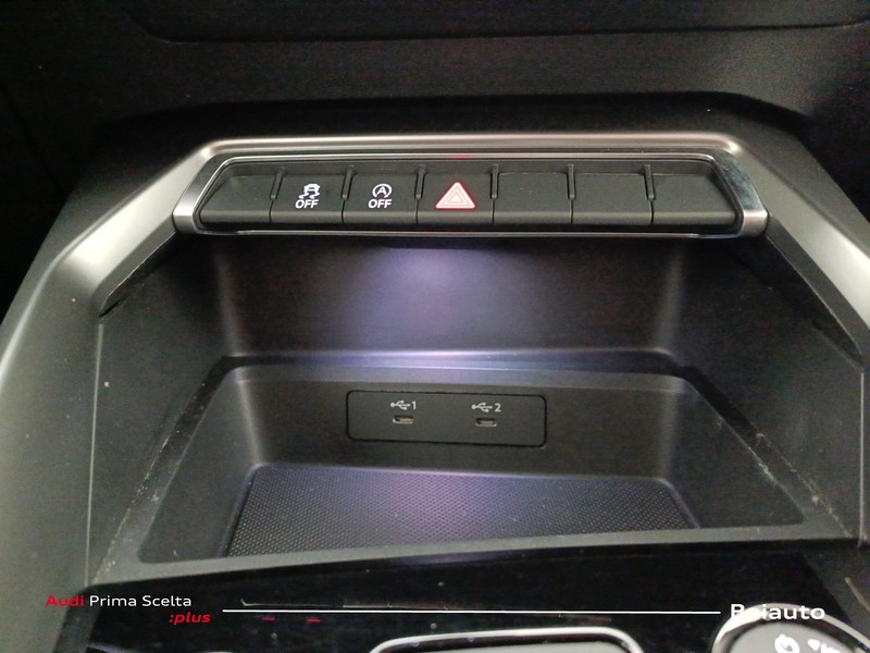13 - Audi A3 sportback 35 1.5 tfsi mhev business s tronic