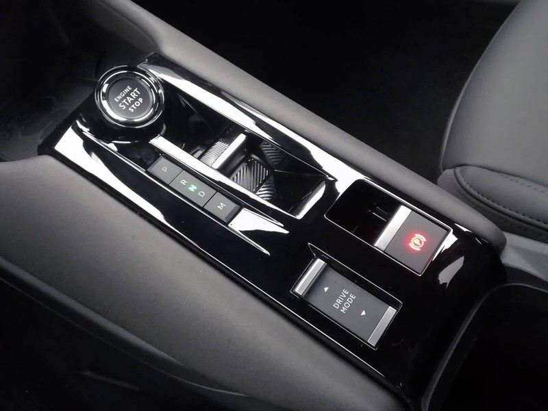13 - Alfa Romeo Junior 1.2 hybrid 145cv ibrida edct6