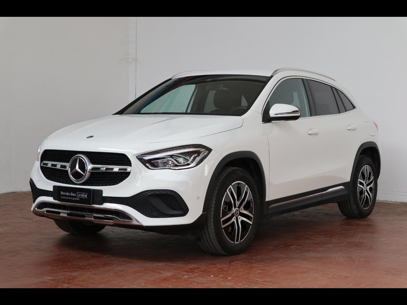 1 - Mercedes GLA 250 e plug in hybrid (e eq-power) sport plus 8g-dct