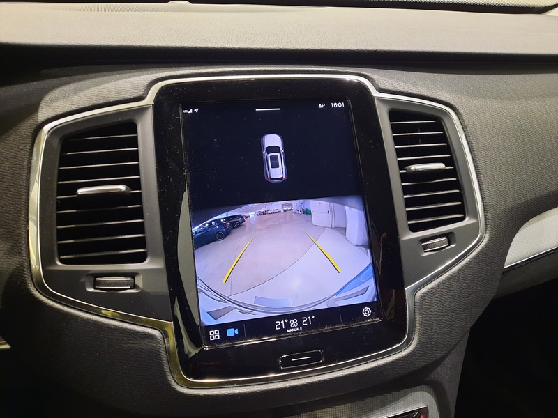 13 - Volvo XC90 2.0 b5 core awd automatico 7p.ti