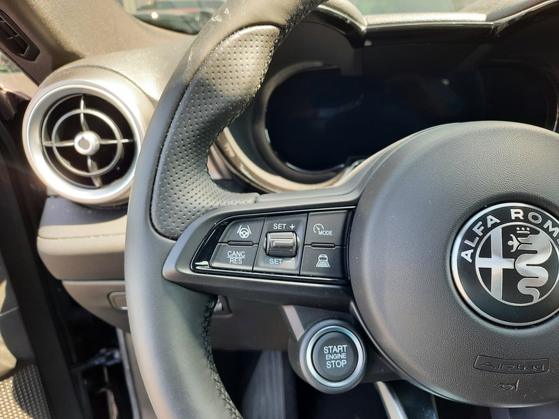 13 - Alfa Romeo Tonale 1.5 hybrid 130cv sprint tct7