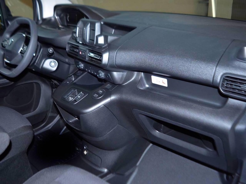 7 - Peugeot Partner Long Doppia Cabina Mobile- BlueHdi 100 cv
