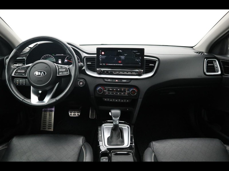 13 - Kia Xceed 1.4 t-gdi 140cv evolution lounge pack 2wd dct