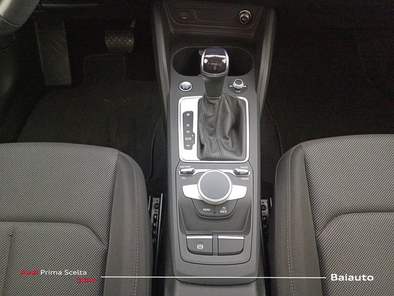 13 - Audi Q2 30 2.0 tdi admired advanced s tronic