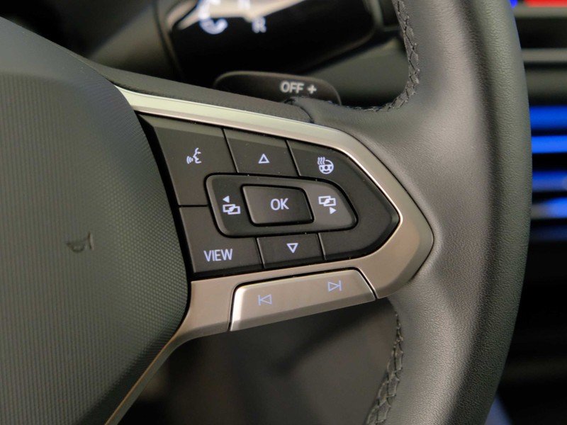 25 - Volkswagen Tiguan 1.5 etsi act 150cv elegance dsg