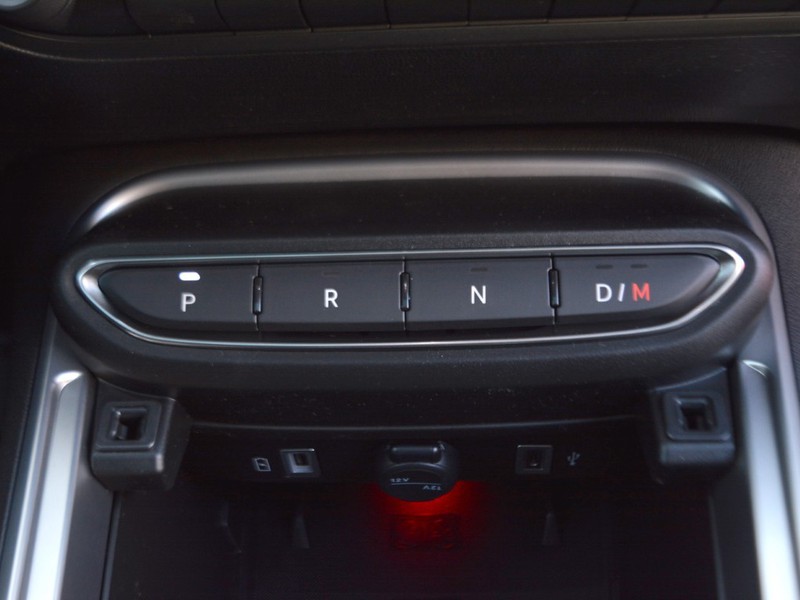 19 - Jeep Avenger 1.2 turbo e-hybrid mhev 110cv summit fwd edct6