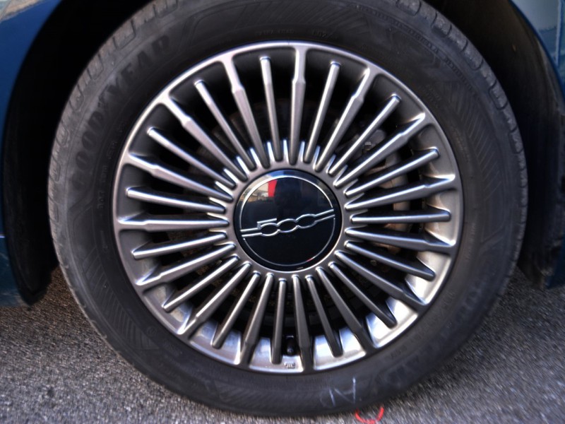 19 - Fiat 500 500e 3+1 42 kwh passion