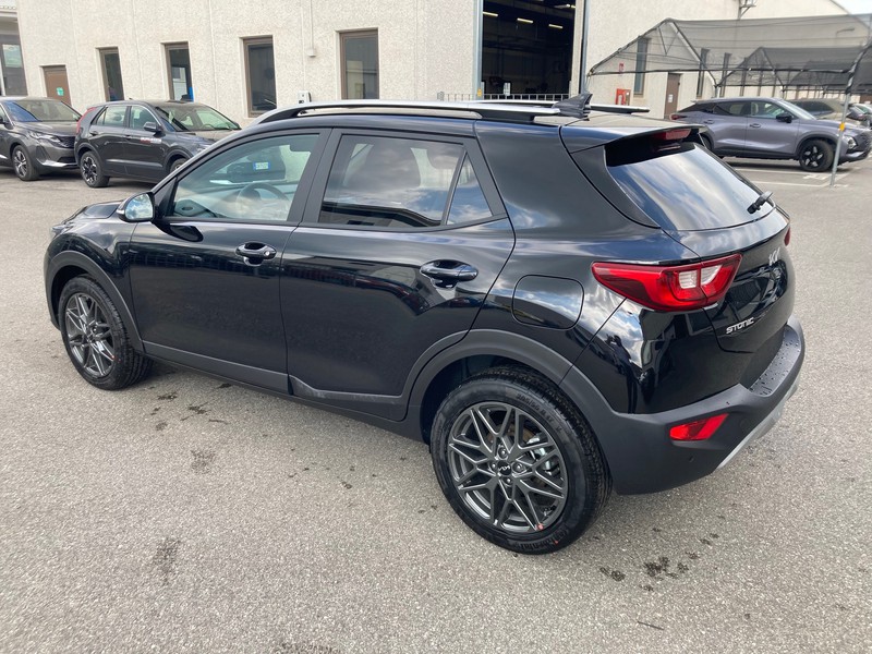 1 - Kia Stonic 1.0 t-gdi mhev 100cv black edition mt