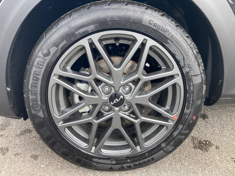 7 - Kia Stonic 1.0 t-gdi mhev 100cv black edition mt