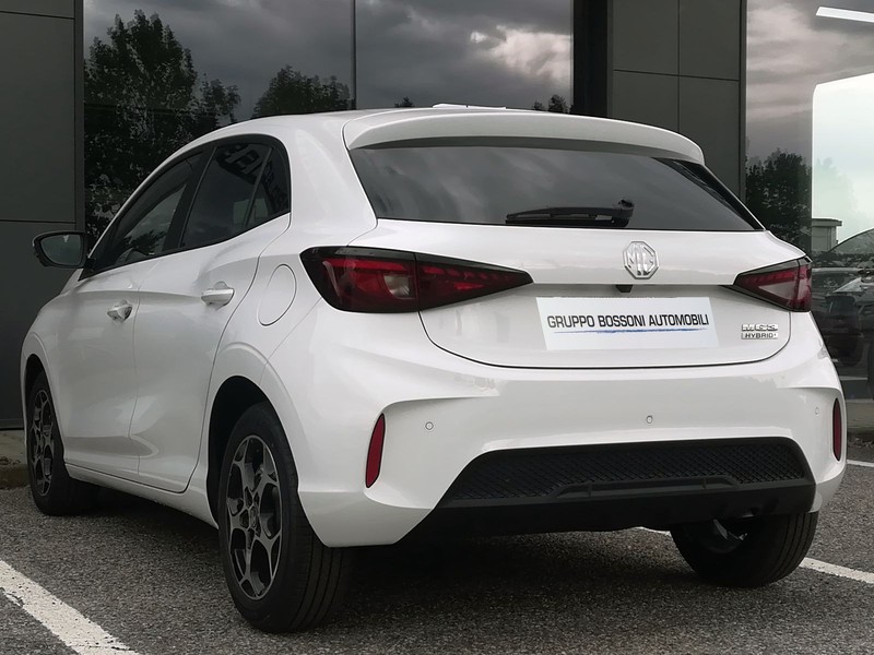 7 - Mg MG3 1.5 hybrid+ luxury
