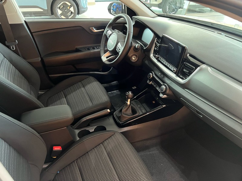 7 - Kia Stonic 1.2 mpi 79cv style