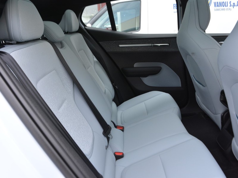 7 - Volvo EX30 twin motor performance ultra awd edt